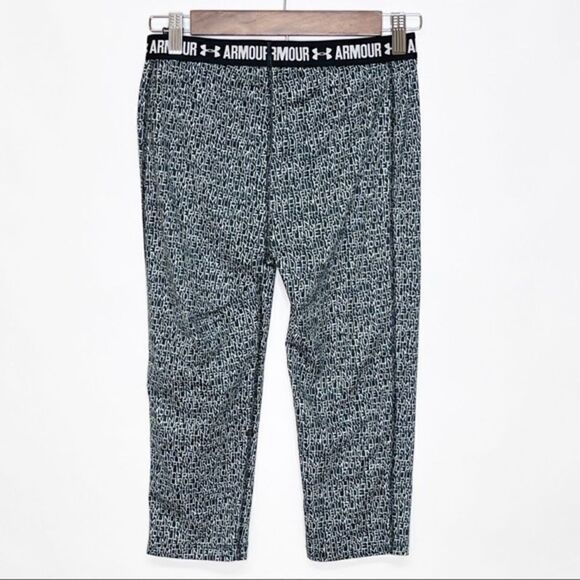 Under Armour Black Logo Running Capri Legging - Picture 2 of 7